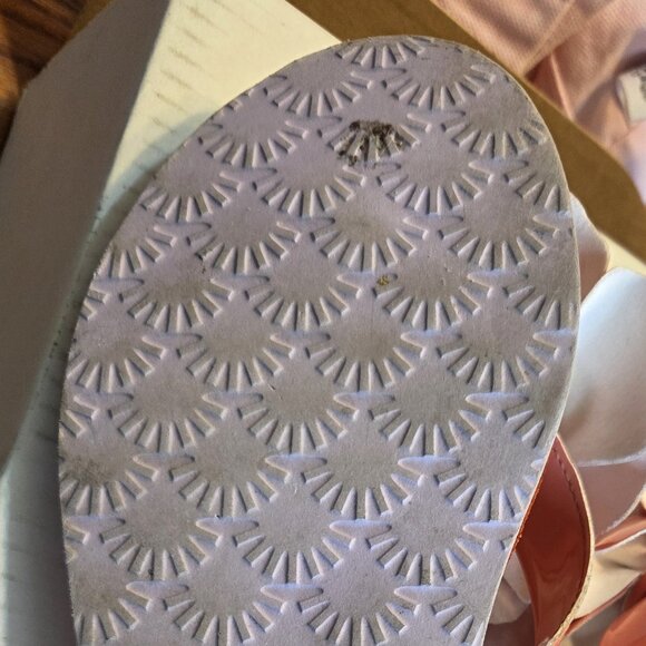 UGG Slippers Size 11 Women's - Picture 3 of 3